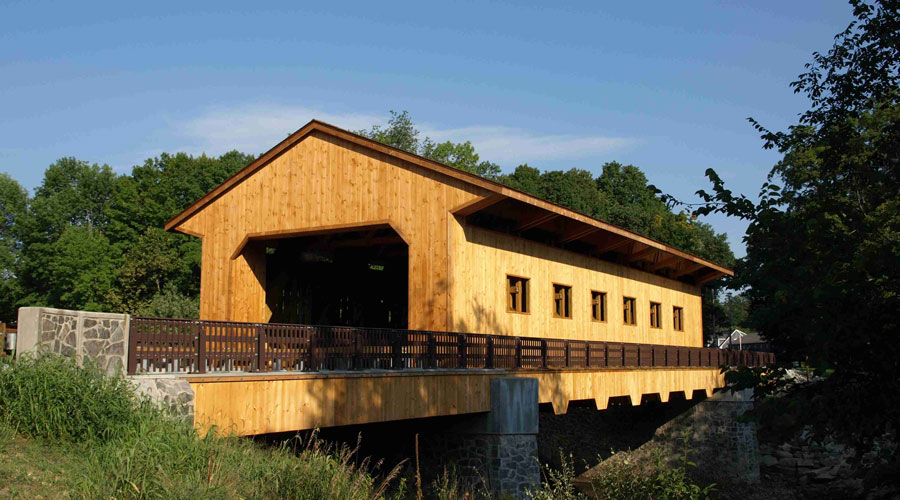 Covered-Bridge-in-Pepperell-MA